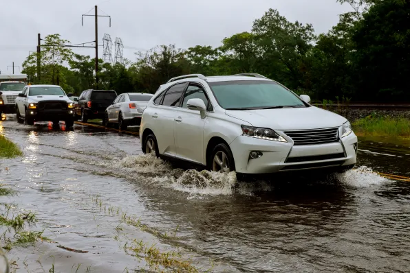 Fotos de un coche inundado